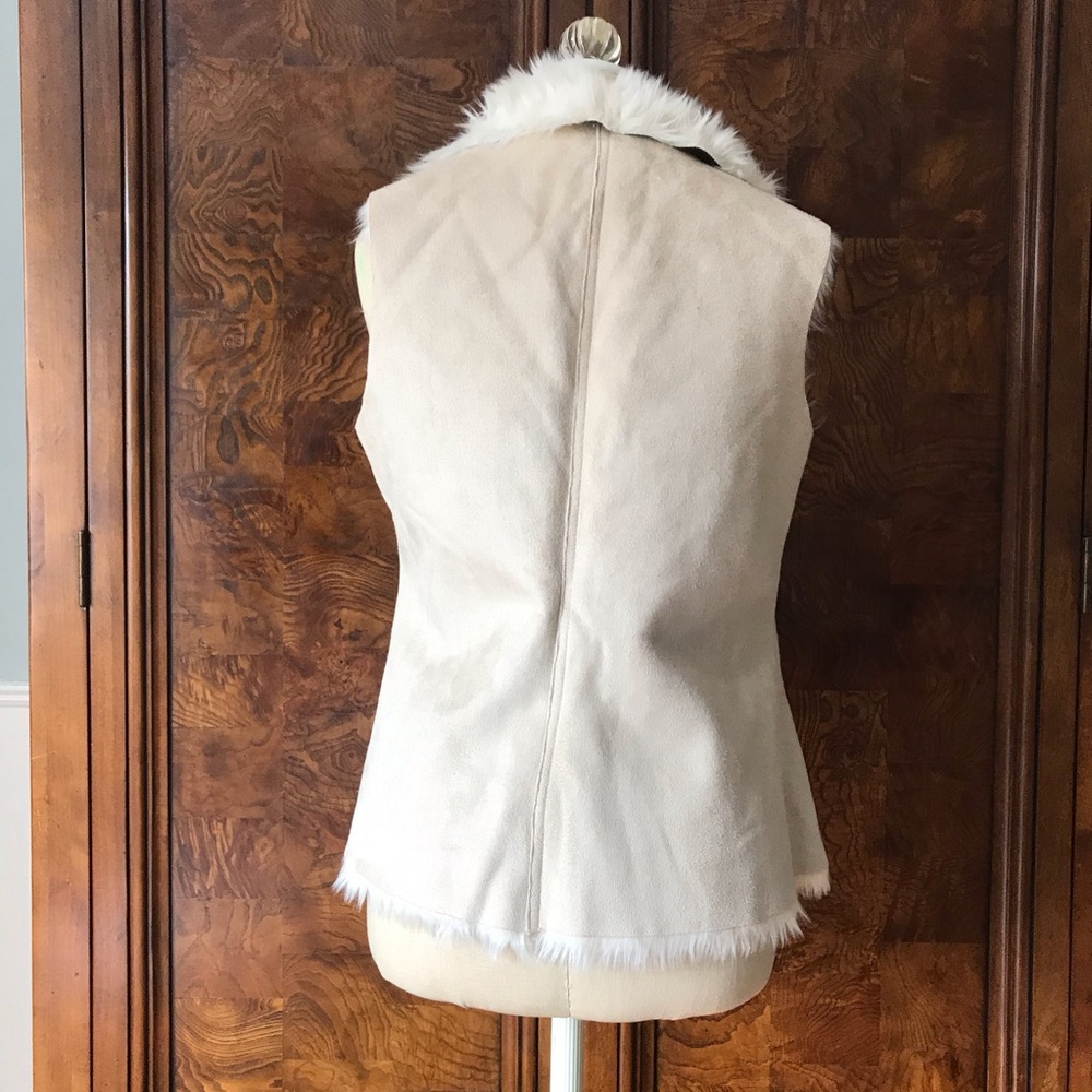 Fur Vest - Picture 4 of 5